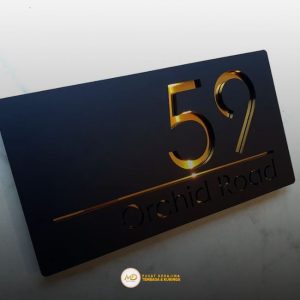 Papan nomor rumah custom dari logam