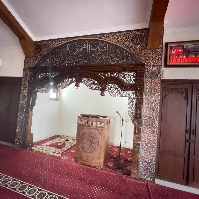 mihrab masjid tembaga