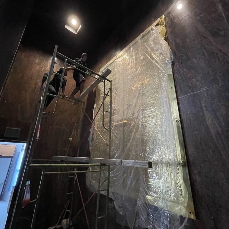 Pemasangan Pintu Kabah Kuningan
