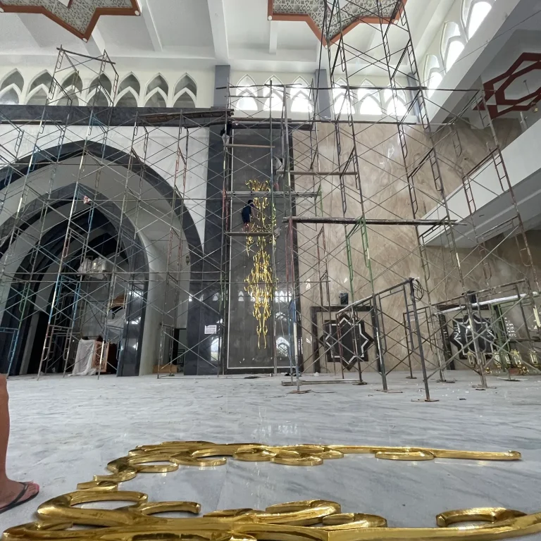 mihrab ukiran kuningan klasik