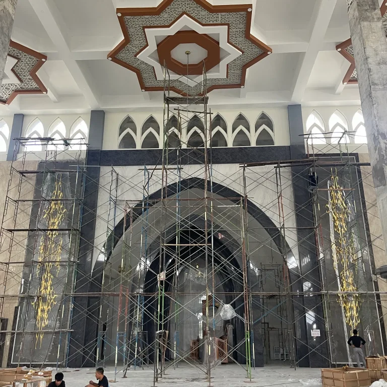 ornamen tembaga masjid agung