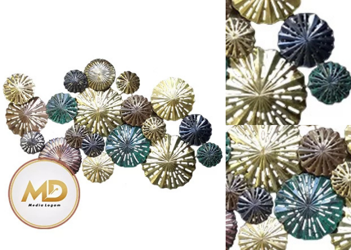 Hiasan Dinding Logam – Motif Bunga Abstrak