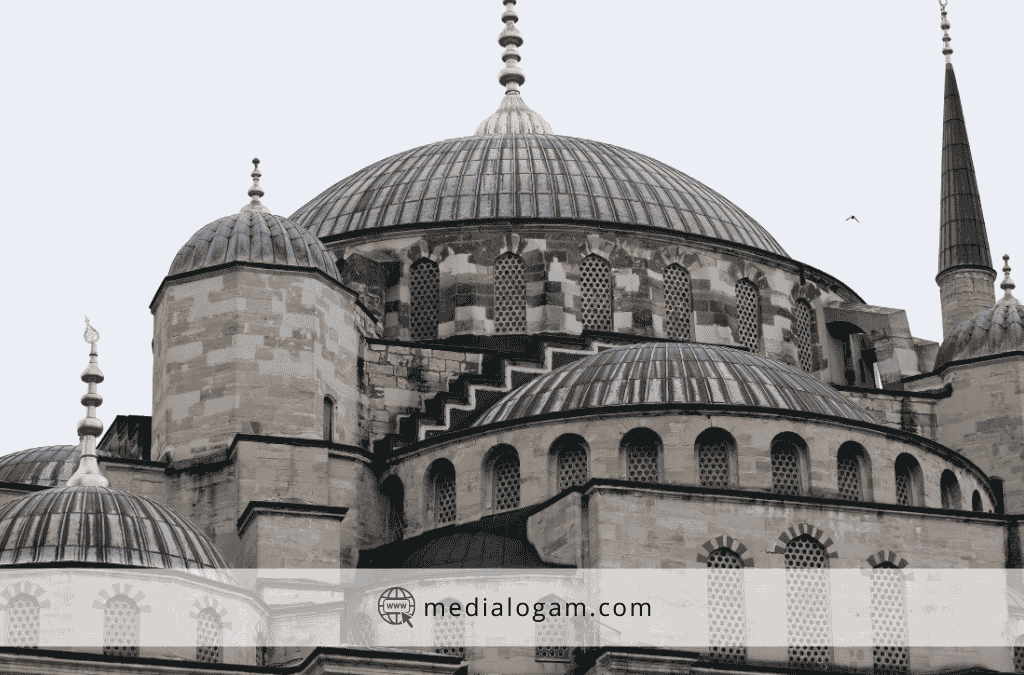 10 Jenis Kubah Masjid yang Paling Banyak Digunakan Saat Ini 4 Jenis Kubah Masjid tumpuk