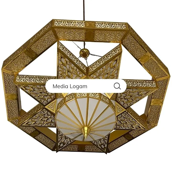 Lampu Gantung Minimalis untuk Masjid dengan Interior Sederhana 4 Lampu Gantung Masjid Desain Bintang Kuning Emas