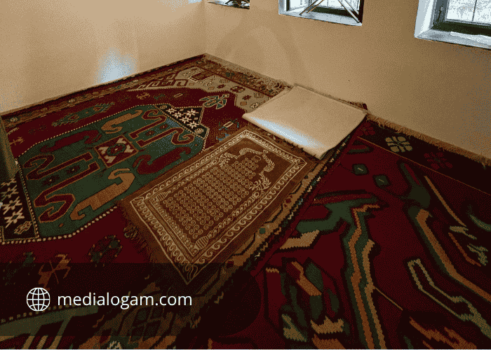 Panduan Arsitektur Islami Membuat Ruang Salat yang Suci dan Fungsional 1 Panduan Arsitektur Islami Membuat Ruang Salat yang Suci dan Fungsional