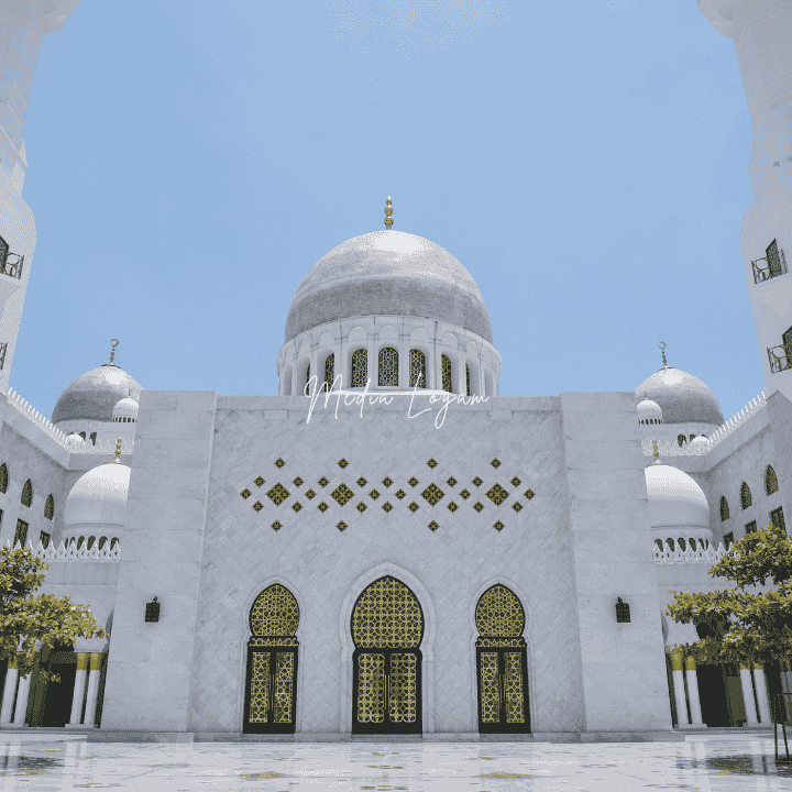10 Interior Eksterior Masjid Paling Indah, Arsitekturnya Bikin Takjub 12 Eksterior Masjid Raya Sheikh Zayed Solo (Indonesia)