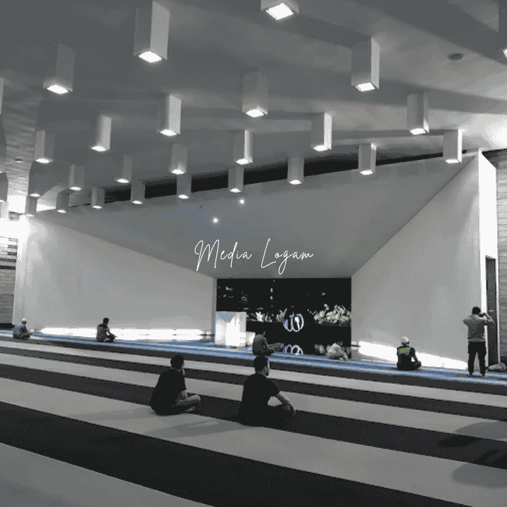 10 Interior Eksterior Masjid Paling Indah, Arsitekturnya Bikin Takjub 20 Interior Masjid Al-Irsyad (Bandung, Indonesia)