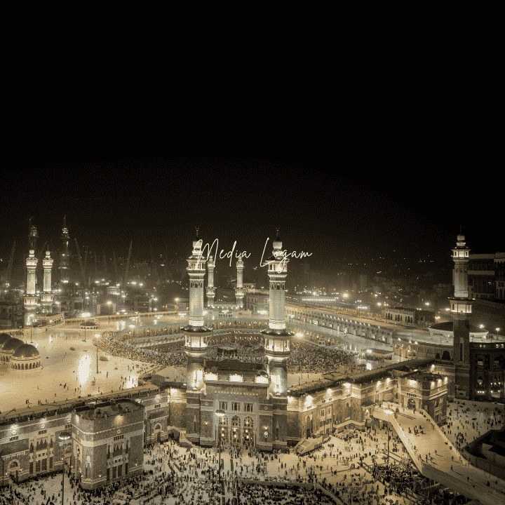 10 Interior Eksterior Masjid Paling Indah, Arsitekturnya Bikin Takjub 5 Eksterior Masjidil Haram (Makkah, Arab Saudi)