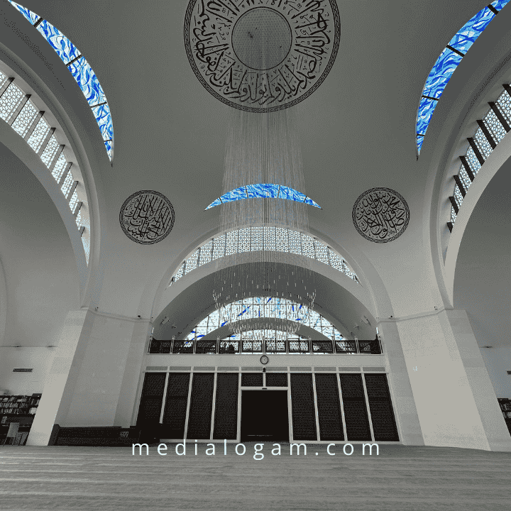 Kesalahan Perencanaan Interior Masjid yang Baru Terasa Setelah Dipakai 1 Kesalahan Perencanaan Interior Masjid yang Baru Terasa Setelah Dipakai