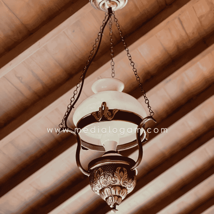 Cara Pasang Lampu Gantung Tembaga: Panduan Lengkap dan Aman 5 Cara Pasang Lampu Gantung Tembaga: Panduan Lengkap dan Aman