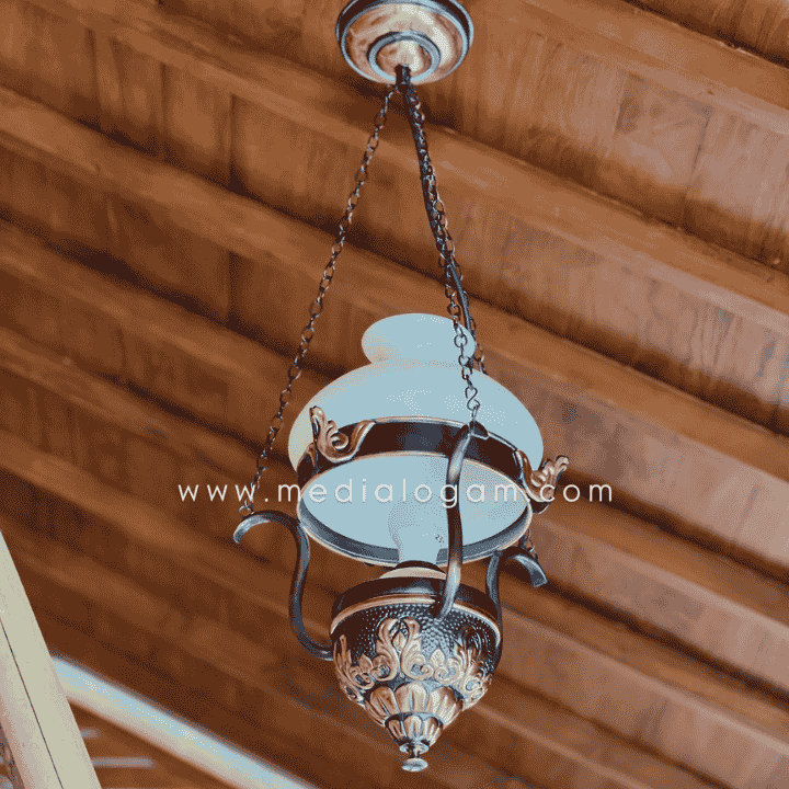 Cara Pasang Lampu Gantung Tembaga: Panduan Lengkap dan Aman 4 Cara Pasang Lampu Gantung Tembaga: Panduan Lengkap dan Aman