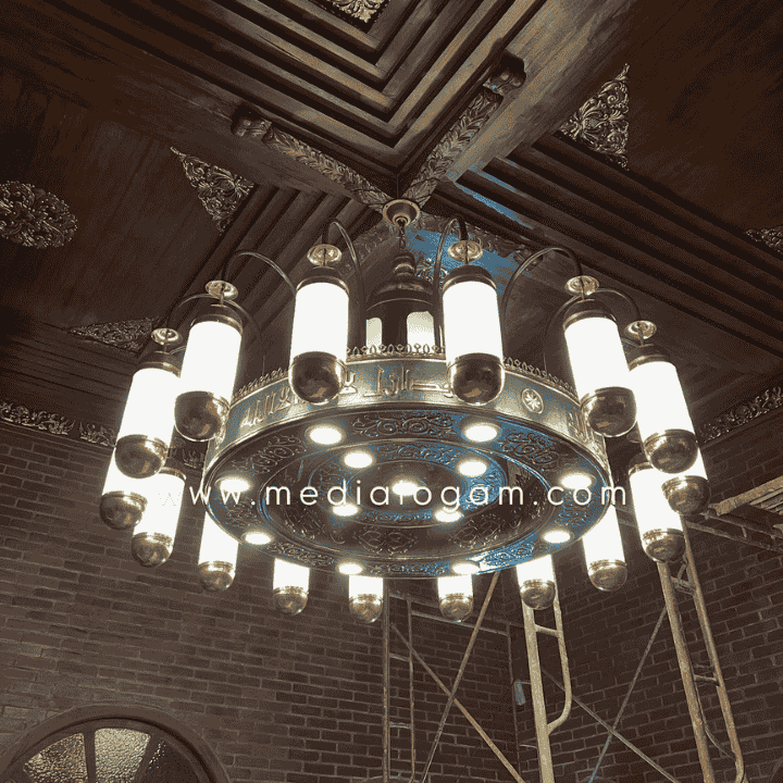 Lampu Gantung Hias Nabawi Tembaga Custom Terbaik 3 Lampu Gantung Hias Nabawi Tembaga Custom Terbaik
