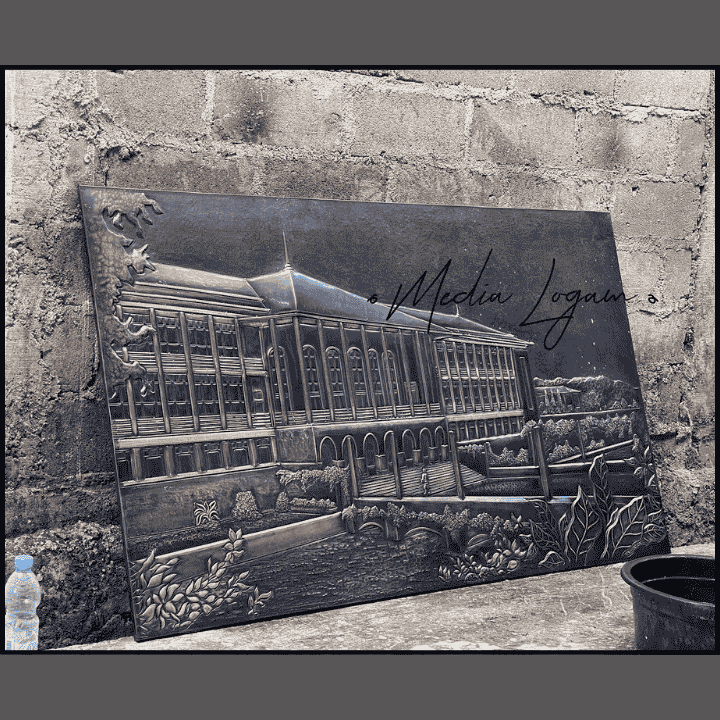 Pengrajin Relief Tembaga Profesional dengan Desain Klasik dan Modern 3 Pengrajin Relief Tembaga Profesional dengan Desain Klasik dan Modern