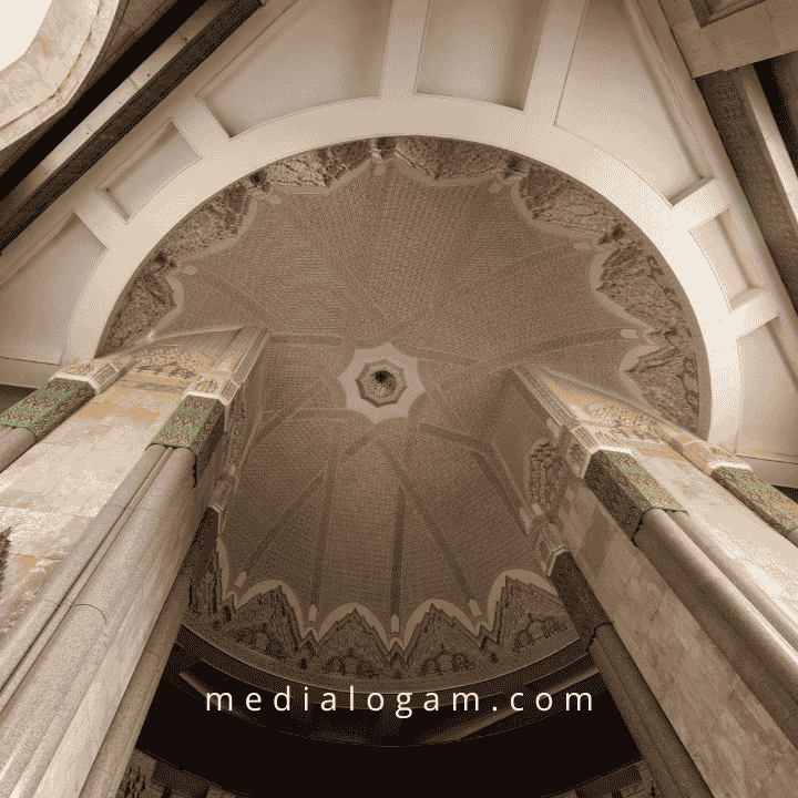 Peran Interior Masjid dalam Aktivitas Non-Ibadah 1 Peran Interior Masjid dalam Aktivitas Non-Ibadah