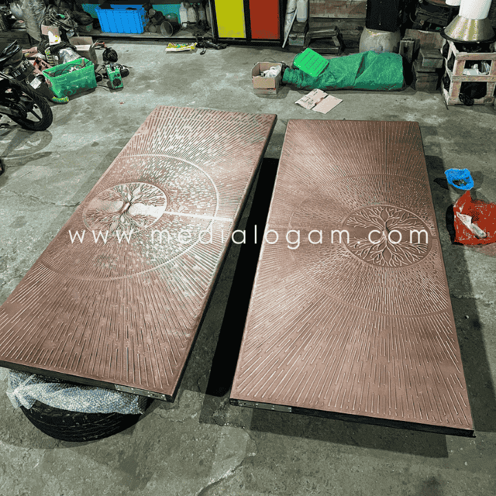 Proses Pembuatan Pintu Ukir Tembaga Dari Pengrajin Ahli 5 pintu ukir tembaga terbaik 2