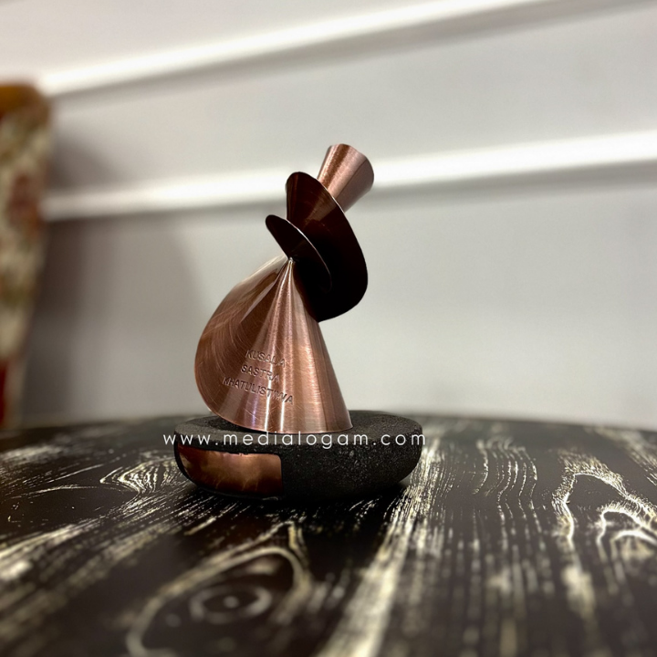 Piala Tembaga Custom Kualitas Terbaik Harga Terbaru 5 Piala Tembaga Custom Kualitas Terbaik Harga Terbaru