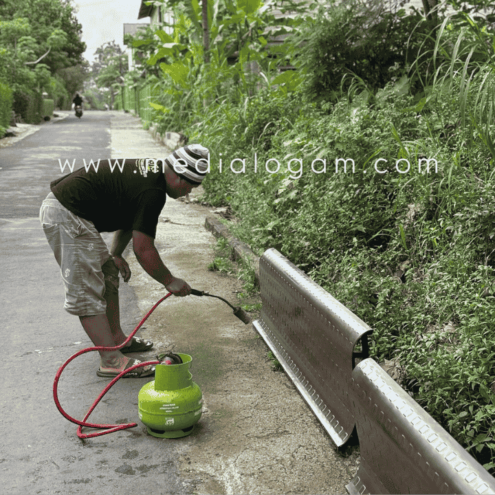 Proses Produksi Plafon Kuningan Langsung Dari Pengrajin Terbaik 3 Proses Produksi Plafon Kuningan Langsung Dari Pengrajin Terbaik
