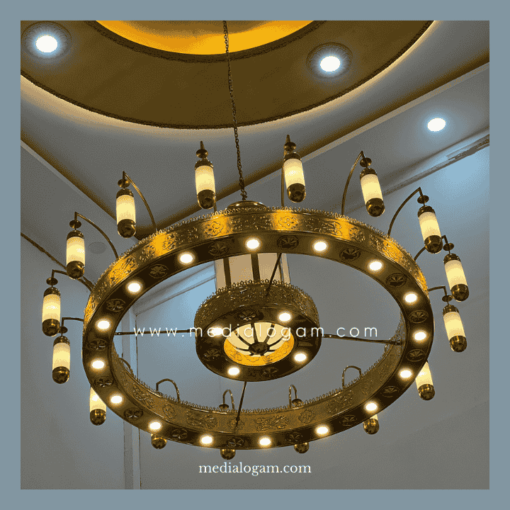 Panduan Warna Finishing Kuningan Lampu Gantung: Gold, Antik, atau Black Polish?