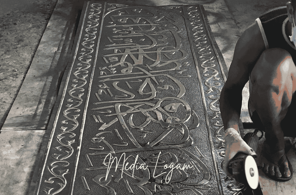 Teknik Pengukiran Huruf Arab yang Proporsional dan Halus 1 Teknik Pengukiran Huruf Arab yang Proporsional dan Halus