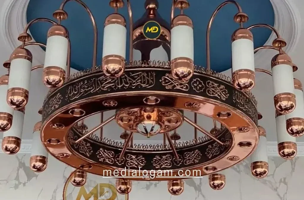 Sambut Idul Fitri dengan Sentuhan Klasik: Intip Keindahan Ornamen Tembaga untuk Ruang Tamu 2 Intip Keindahan Ornamen Tembaga untuk Ruang Tamu