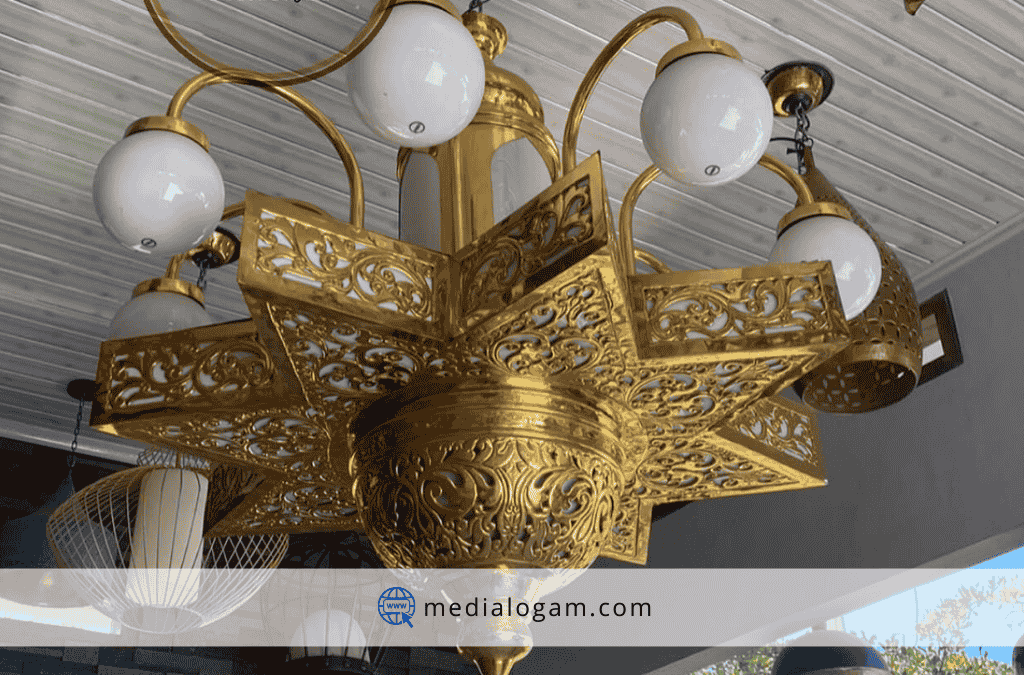 Lampu Gantung Nabawi Kuningan dan Kebutuhan Ruang Masjid 2 Lampu Gantung Nabawi Kuningan dan Kebutuhan Ruang Masjid