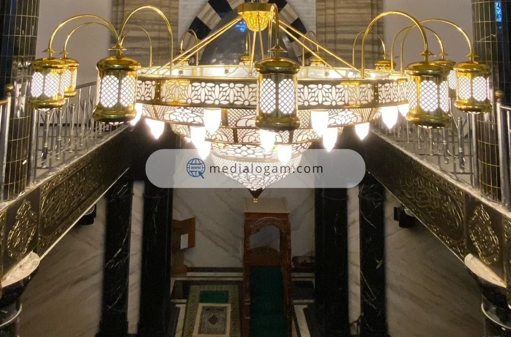 Solusi Lampu Gantung Nabawi Kurang Terang: Analisis Sistem Listrik dan Optimasi Cahaya 2 Solusi Lampu Gantung Nabawi Kurang Terang: Analisis Sistem Listrik dan Optimasi Cahaya