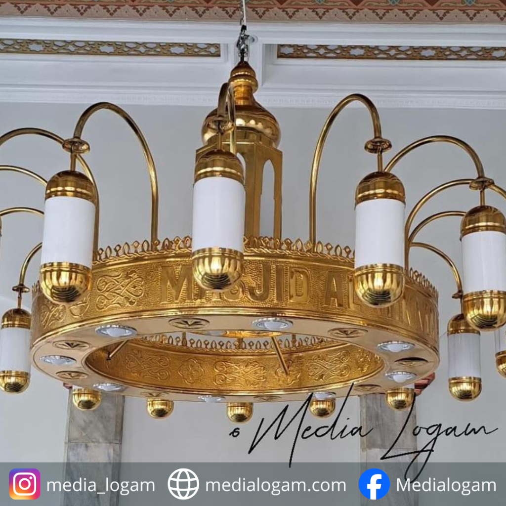 Misteri Cahaya Madinah: Mengapa Lampu Nabawi Kuningan Begitu 'Sakti' di Bulan Ramadhan? 2 Misteri Cahaya Madinah: Mengapa Lampu Nabawi Kuningan Begitu 'Sakti' di Bulan Ramadhan?