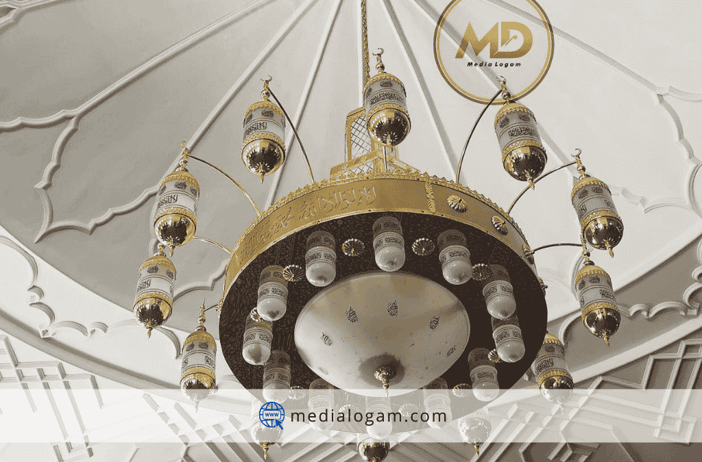 Sistem Suspensi Rantai Baja Berlapis Kuningan pada Lampu Gantung Nabawi 2 Sistem Suspensi Rantai Baja Berlapis Kuningan pada Lampu Gantung Nabawi