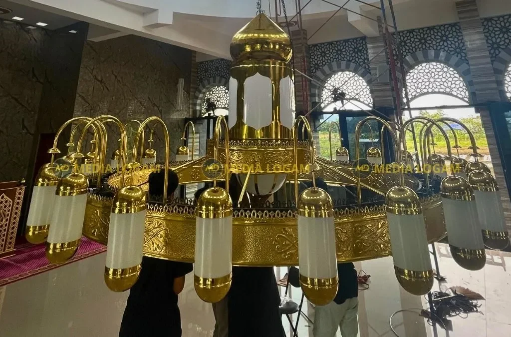 5 Ciri Lampu Nabawi Kuningan Berkualitas Tinggi yang Bikin Interior Masjid Tampil Megah Seketika 2 Ciri Lampu Nabawi Kuningan Berkualitas