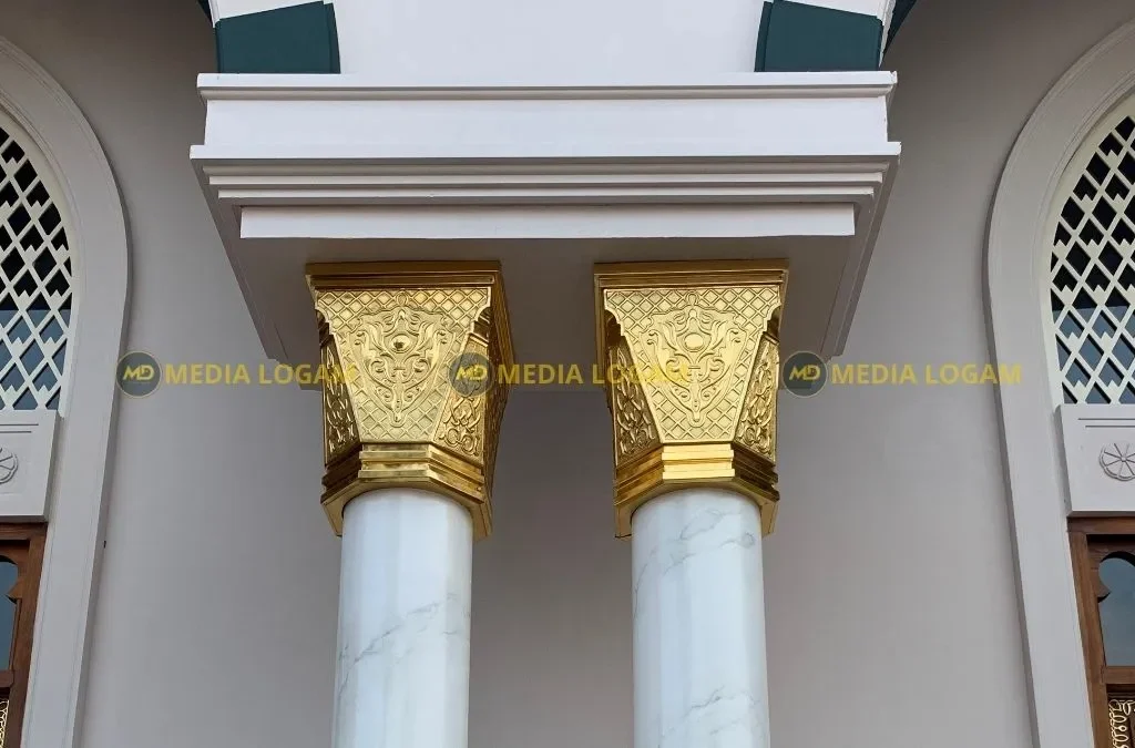 Mengapa Pilar Kuningan Lebih Tahan Terhadap Cuaca Dibandingkan Material Kayu? 2 Pilar Kuningan Lebih Tahan Terhadap Cuaca