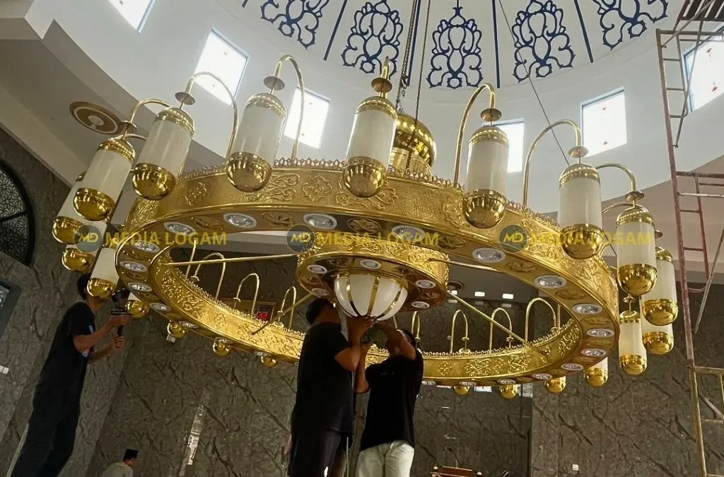 Panduan Lengkap Proses Pemasangan Lampu Nabawi Kuningan agar Kokoh dan Presisi 2 Panduan Lengkap Proses Pemasangan Lampu Nabawi Kuningan agar Kokoh dan Presisi